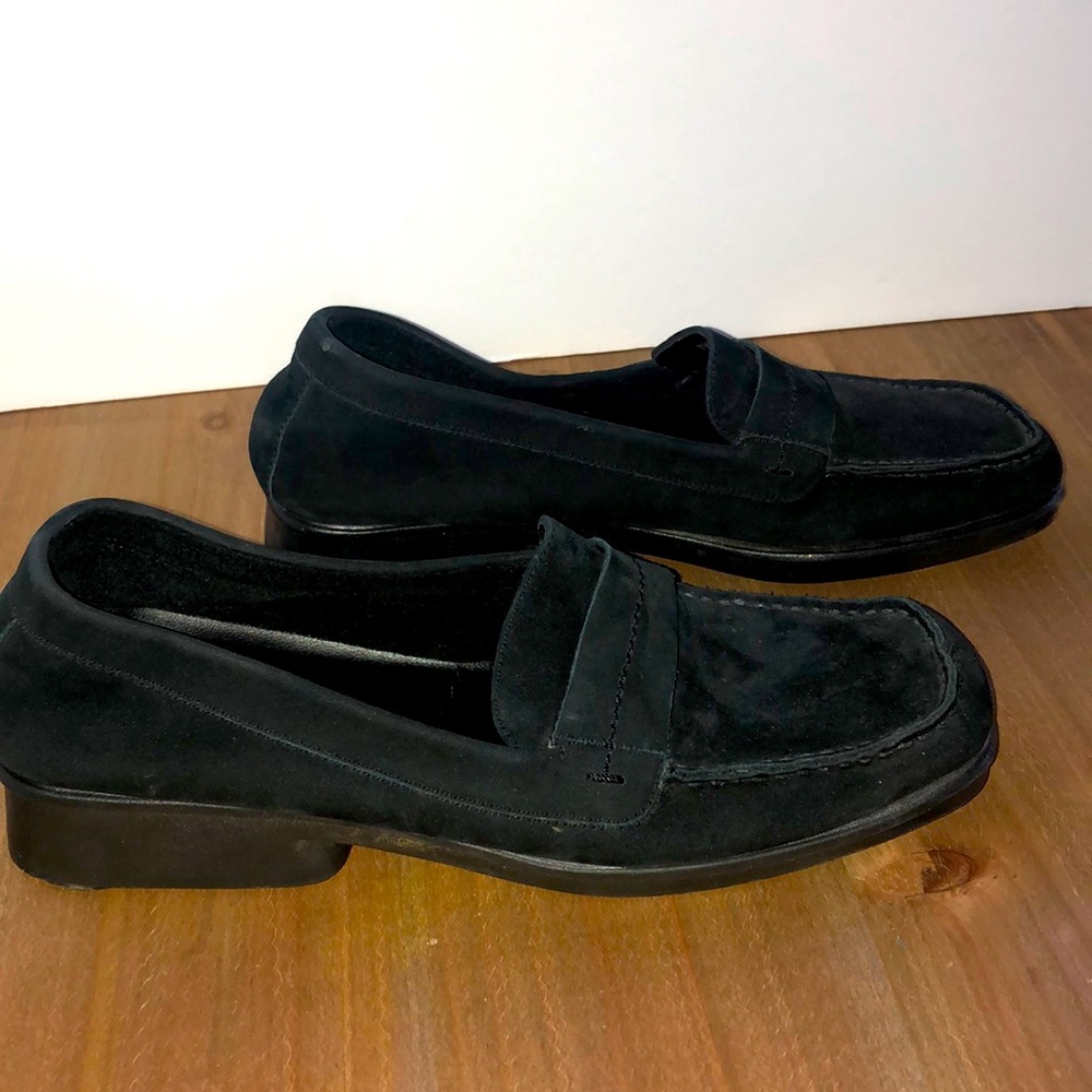 Aerosoles black loafers